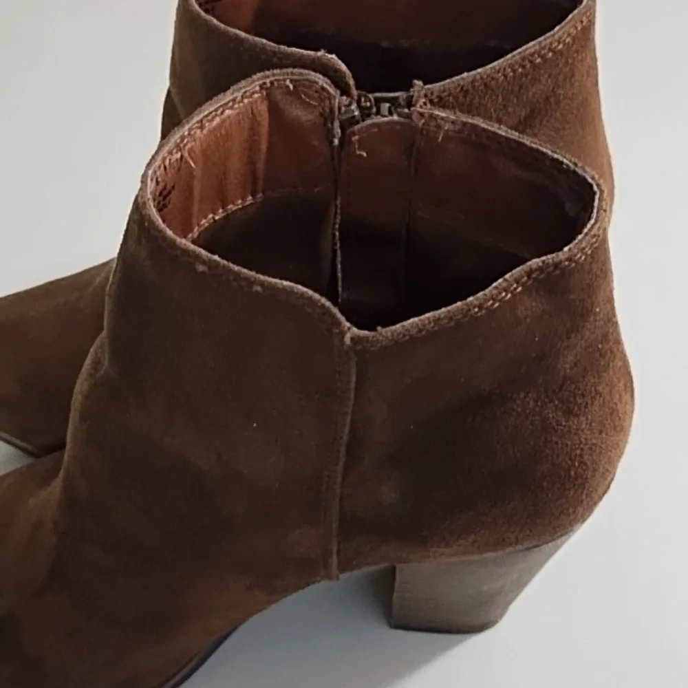 Merona Faux Chocolate Suede Ankle Boots Block Heel 8.5 Side Zip